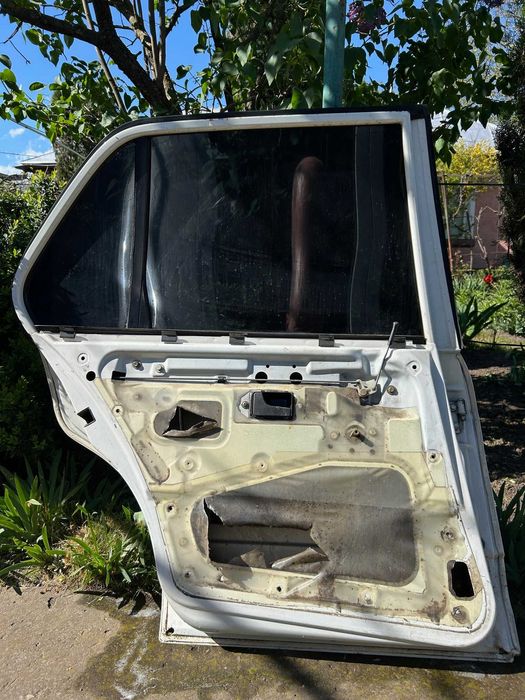 Ușă (portieră) stânga spate BMW E30 (ursuleț)
