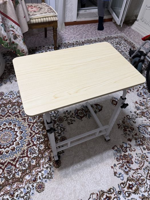 Стол для ноутбука