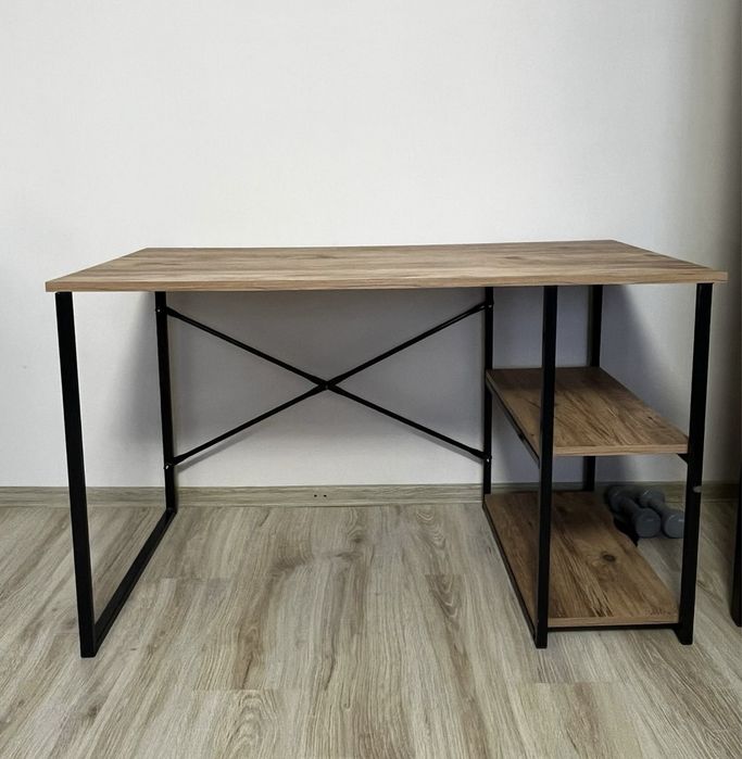 Birou modern stil industrial – blat lemn + structură metalică