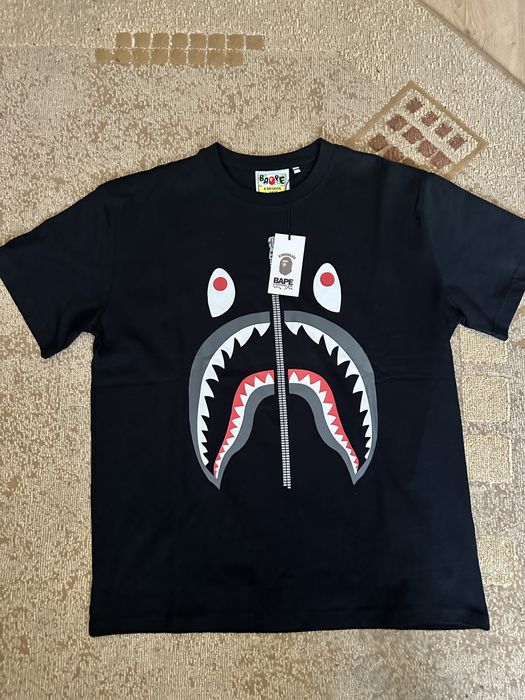 Tricou bape.