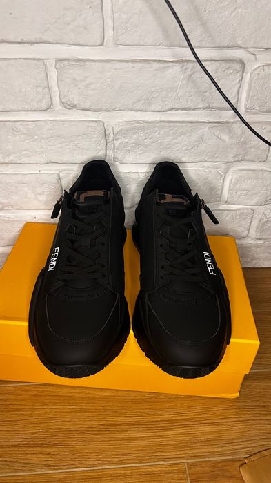 Fendi Flow обувки 43(28,5см) оригинални