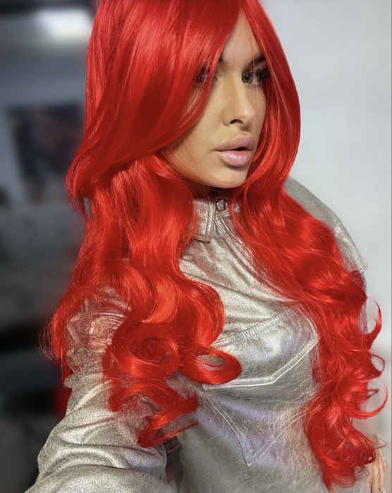 Peruca rosu intens ondulata