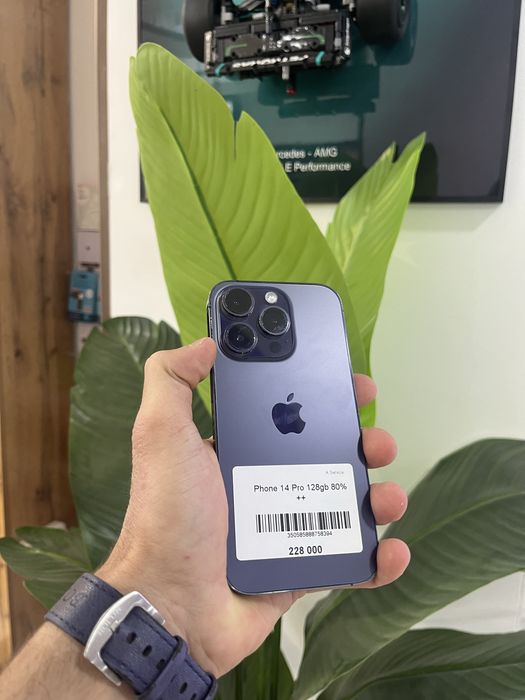 iPhone 16 в идеальном состоянии