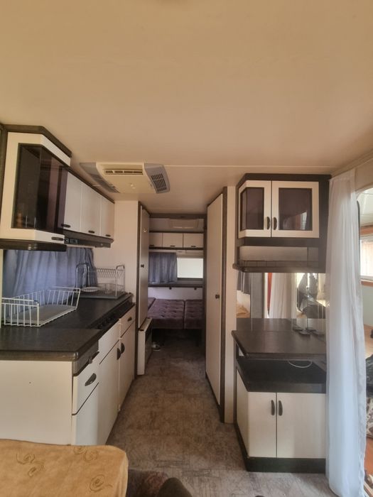 Каравана с навес на яз. Искър – ток, вода, страхотна локация!