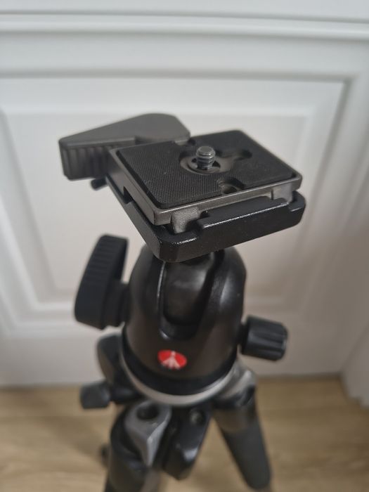 Trepied Manfrotto MK294A3 + Cap 496RC2 - ca nou