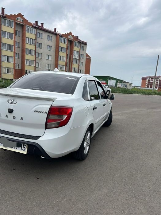 Продам гранту  куплена бипект авто