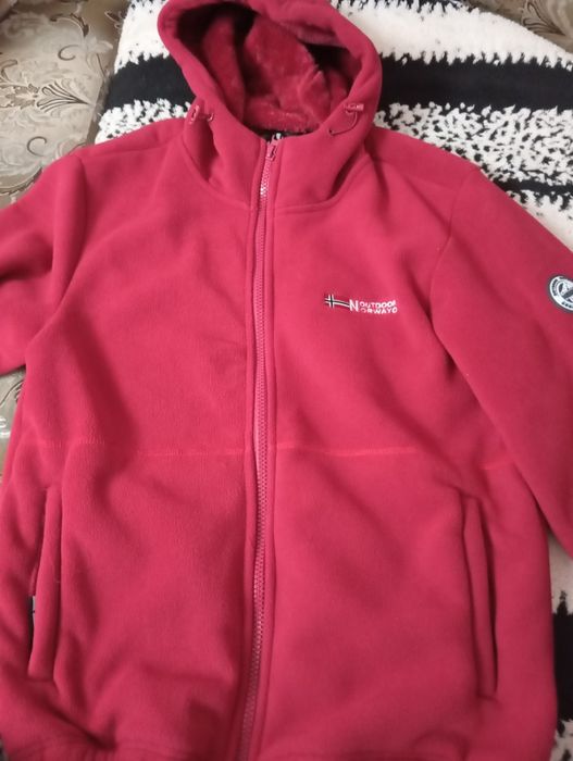 Продам куртку - толстовка