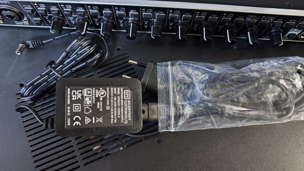 Interfață audio Behringer umc 1820, produs nou!