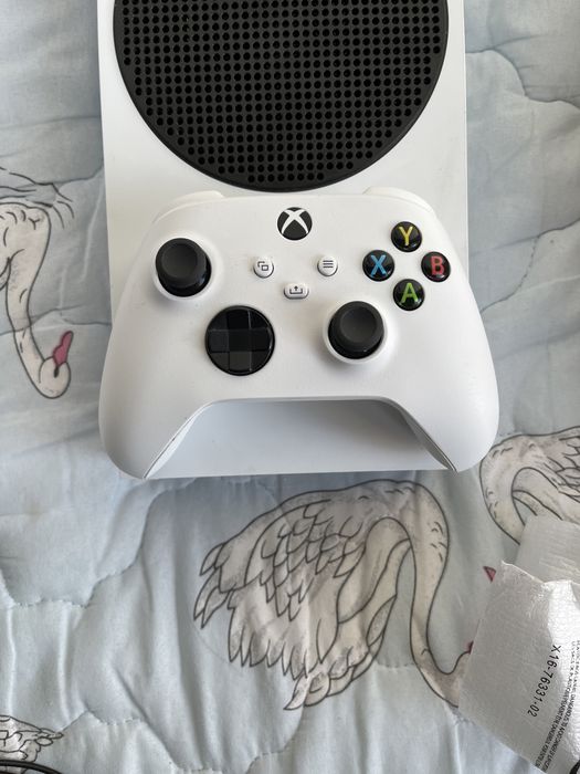 Xbox serias S Белый Срочно Торг