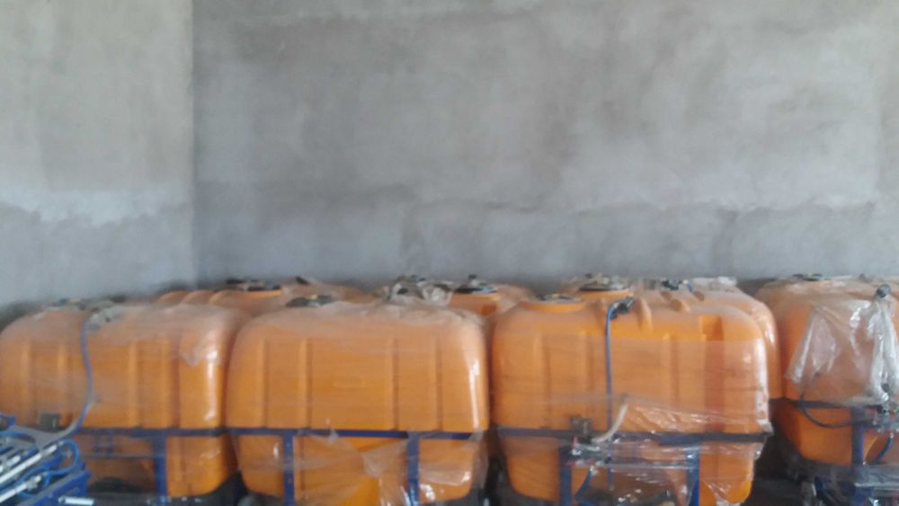 Opriskitel.Опрыскватель садовый на 600 литров.