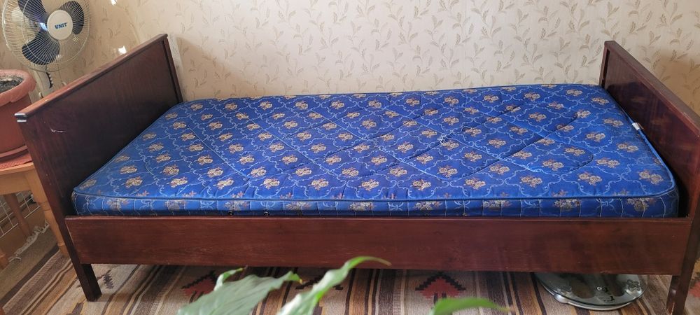 Продам кровать 185 на 90см