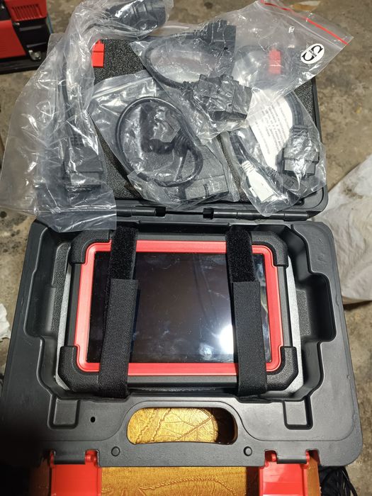 Продам сканер лаунч 919 почти новый