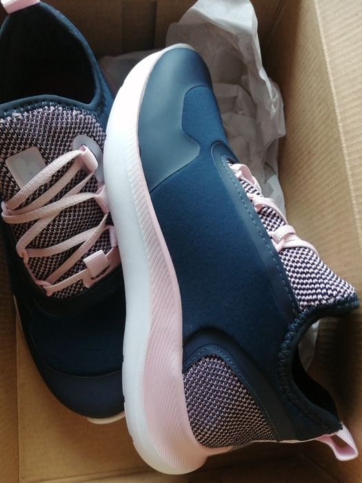 2 perechi la pret de 1!adidasi noi!