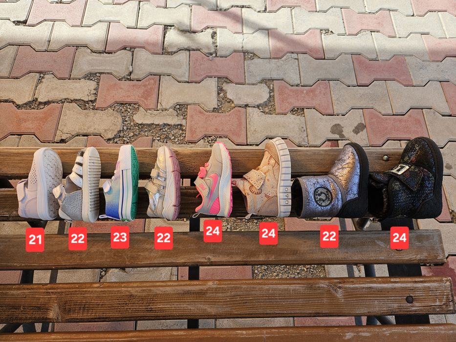 Продам детскую обувь