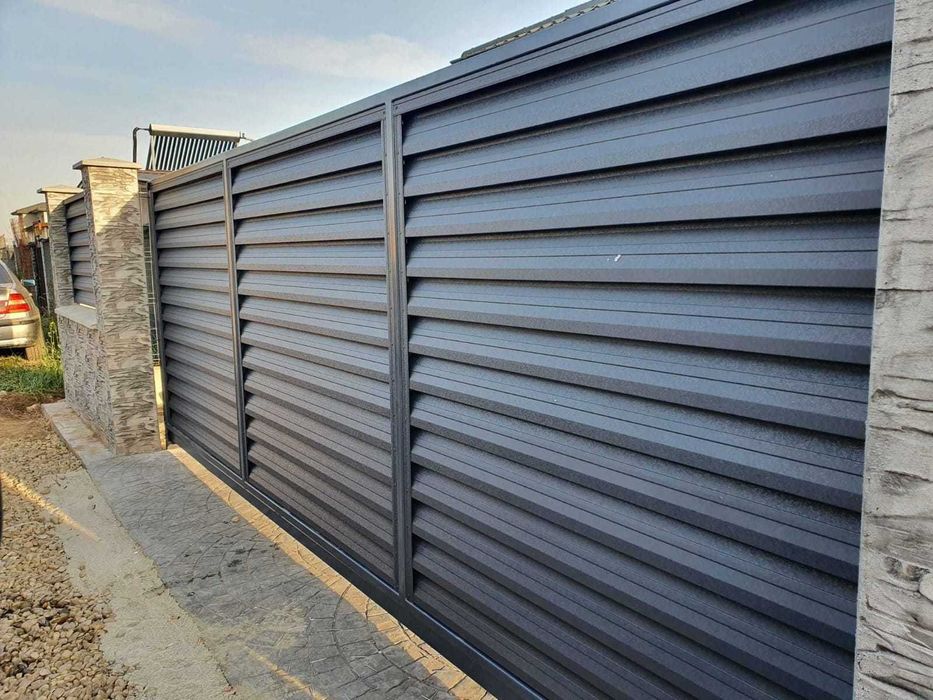Garduri si porti stil jaluzea, sipca metalica, tabla cutata