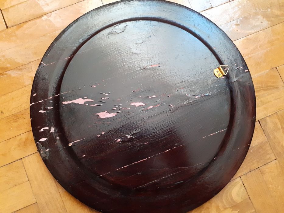 Farfurie din lemn cu insertii