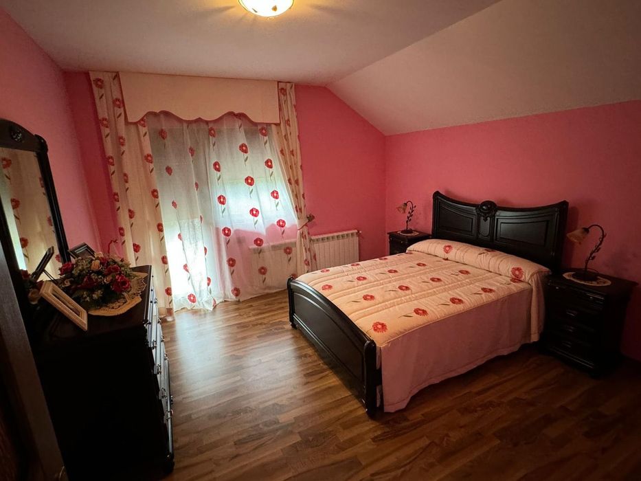 Vând casă ,în zona 14 Mai