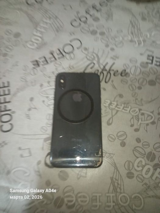 iPhone X 64 GB б/у