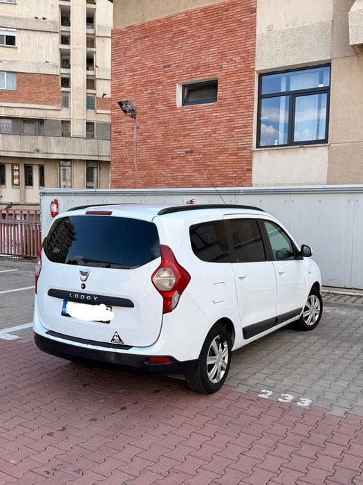 Dacia Lodgy 1.5 Dci 2015 // AC // Avariat Lovit // Navi // Inmatr. Ro