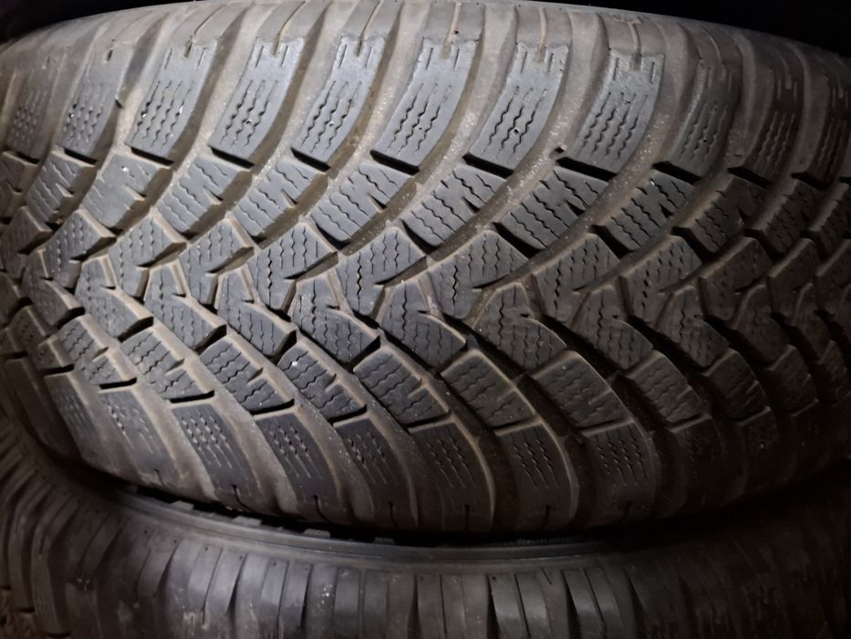 Set 4 anvelope de iarna215 60 16 falken