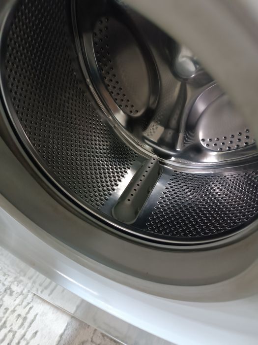 Продам стиральную машину аристон 6кг