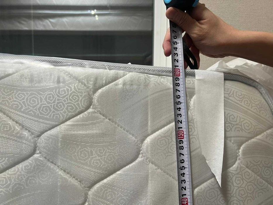 Продаётся матрас 2.2m x 1.6m