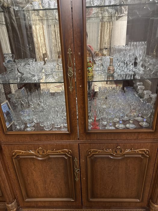 Продам стенку сервант