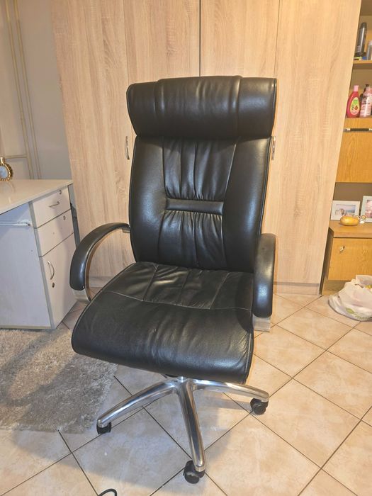 Комфортен офис стол.