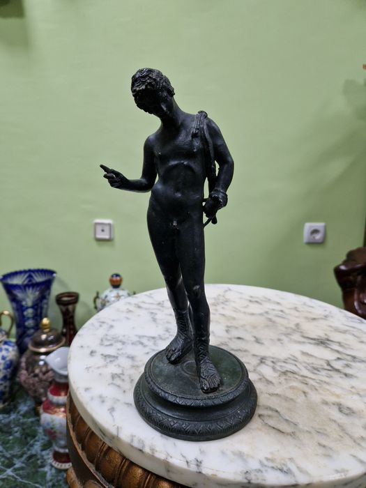 Стара страхотна антикварна френска бронзова фигура статуетка