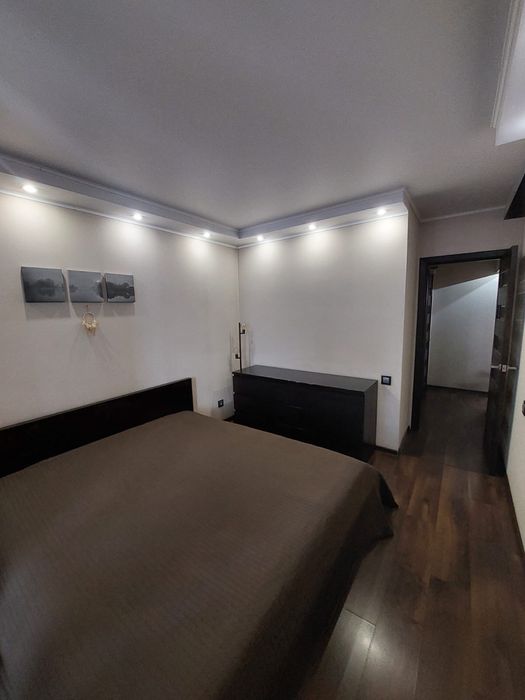 Продам 3 комн квартиру район Достык Молл