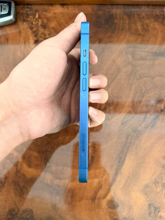 iPhone 13, 128 Gb в хорошем состоянии