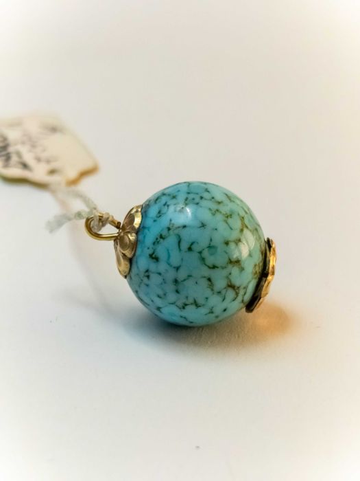 Продавам Златна висулка