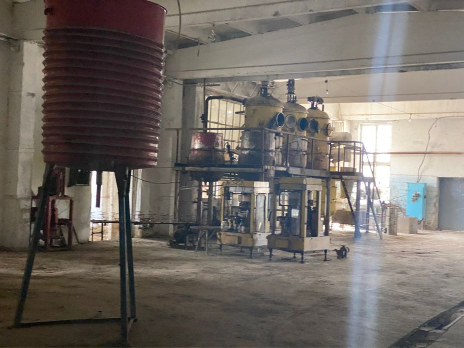 Ferma yoki  Ishlab chiqarish uchun yer noturar bino sotiladi