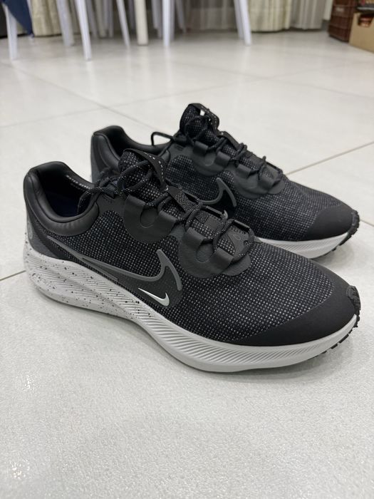 Спортни мъжки обувки