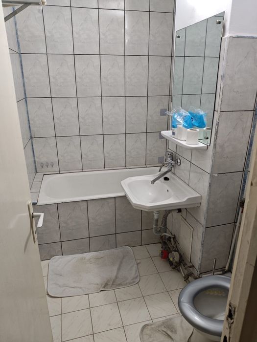 Dau in chirie garsoniera