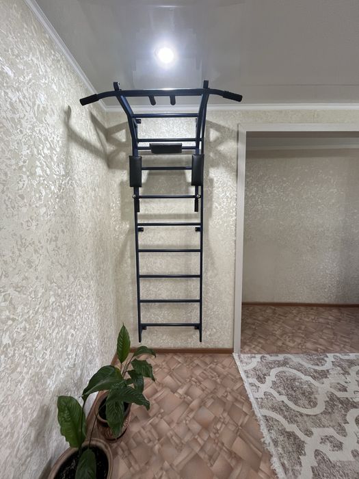 Продам турник универсальный,для детей и для взрослых