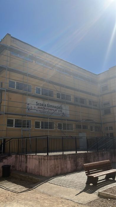 Inchiriere schela cu montaj