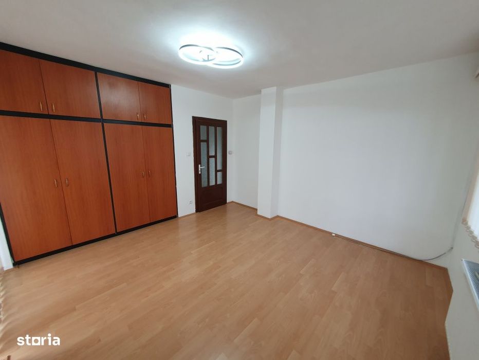 Casa de inchiriat 5 camere, ideal pentru birouri, zona Brancoveanu