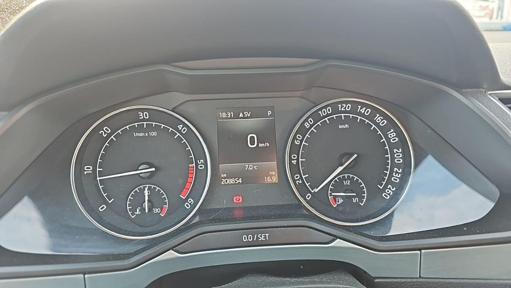 Vând Skoda Octavia
