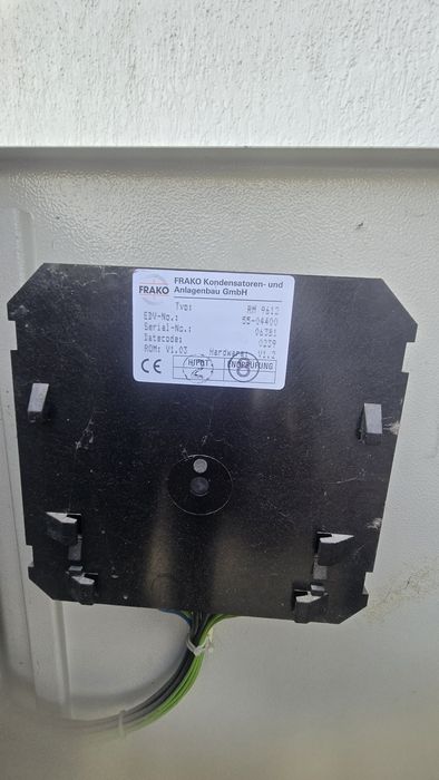 Комплекстно кондензаторно устройство