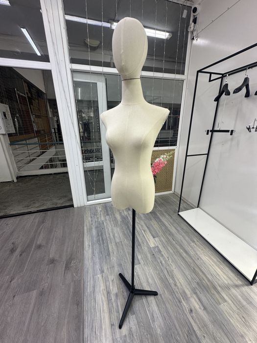 Продам два манекена