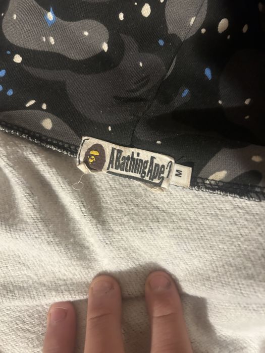 hanorac bape marimea este M nou original.