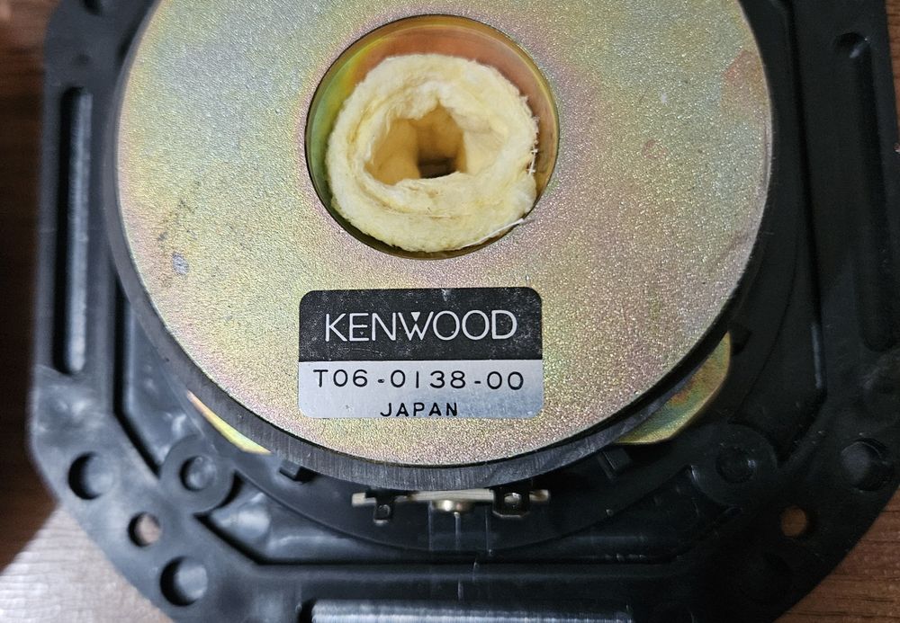 Difuzoare medii Kenwood