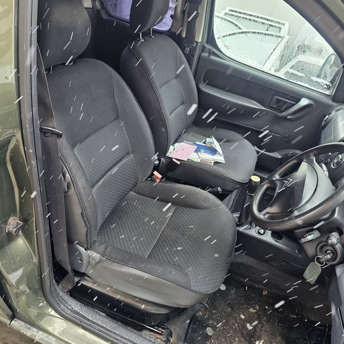 Citroën Berlingo 1.4 90k.s бензин. 2006г
На части само.