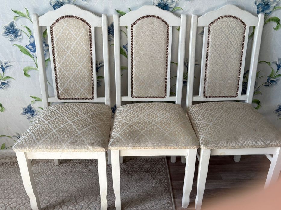 Стол И  стуля срочна продам