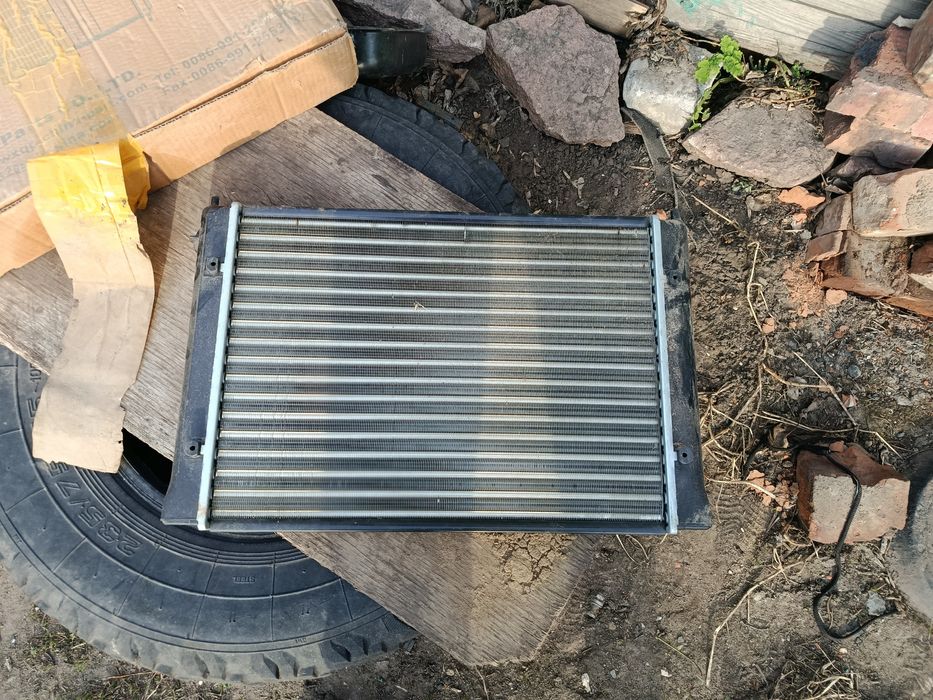 Продам радиатор Фольксваген Пассат