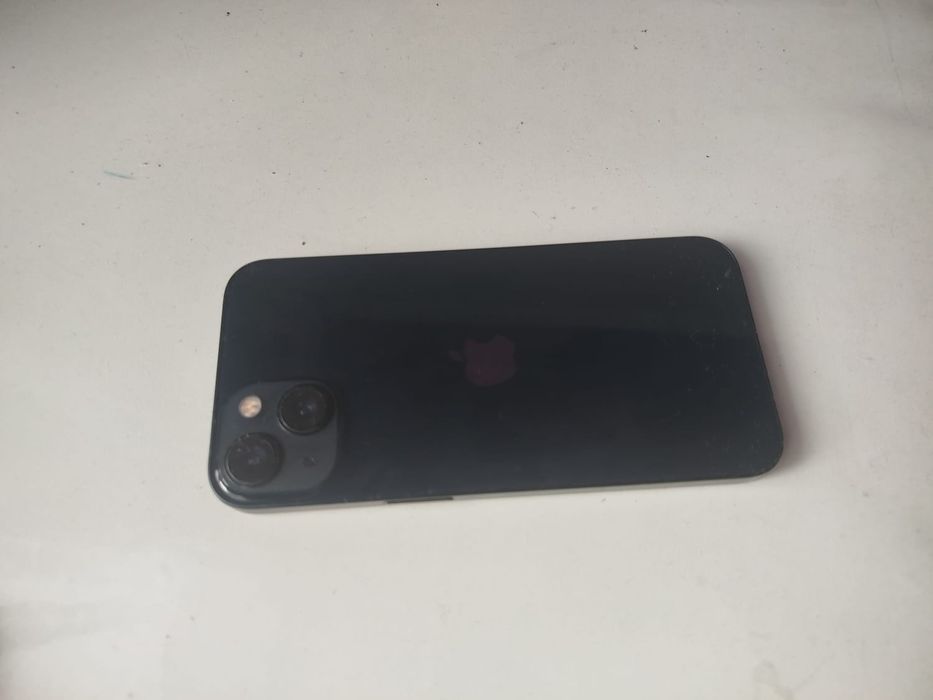 Продам Айфон 13 память 128 гб