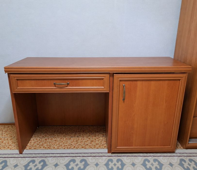 Письменный стол срочно