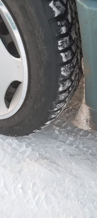 Шины зимние на 15