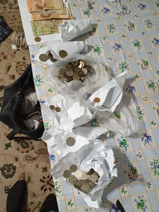 Старые монеты продам